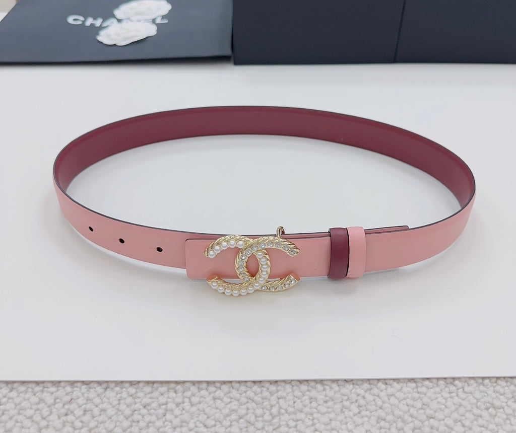 Pink Chanel belt with gold-tone CC buckle and two-tone leather keeper