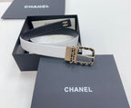 Leather belt with white strap and gold-tone CC buckle with chain link detail