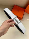 Leather belt with light gray leather strap and silver-tone H buckle detail