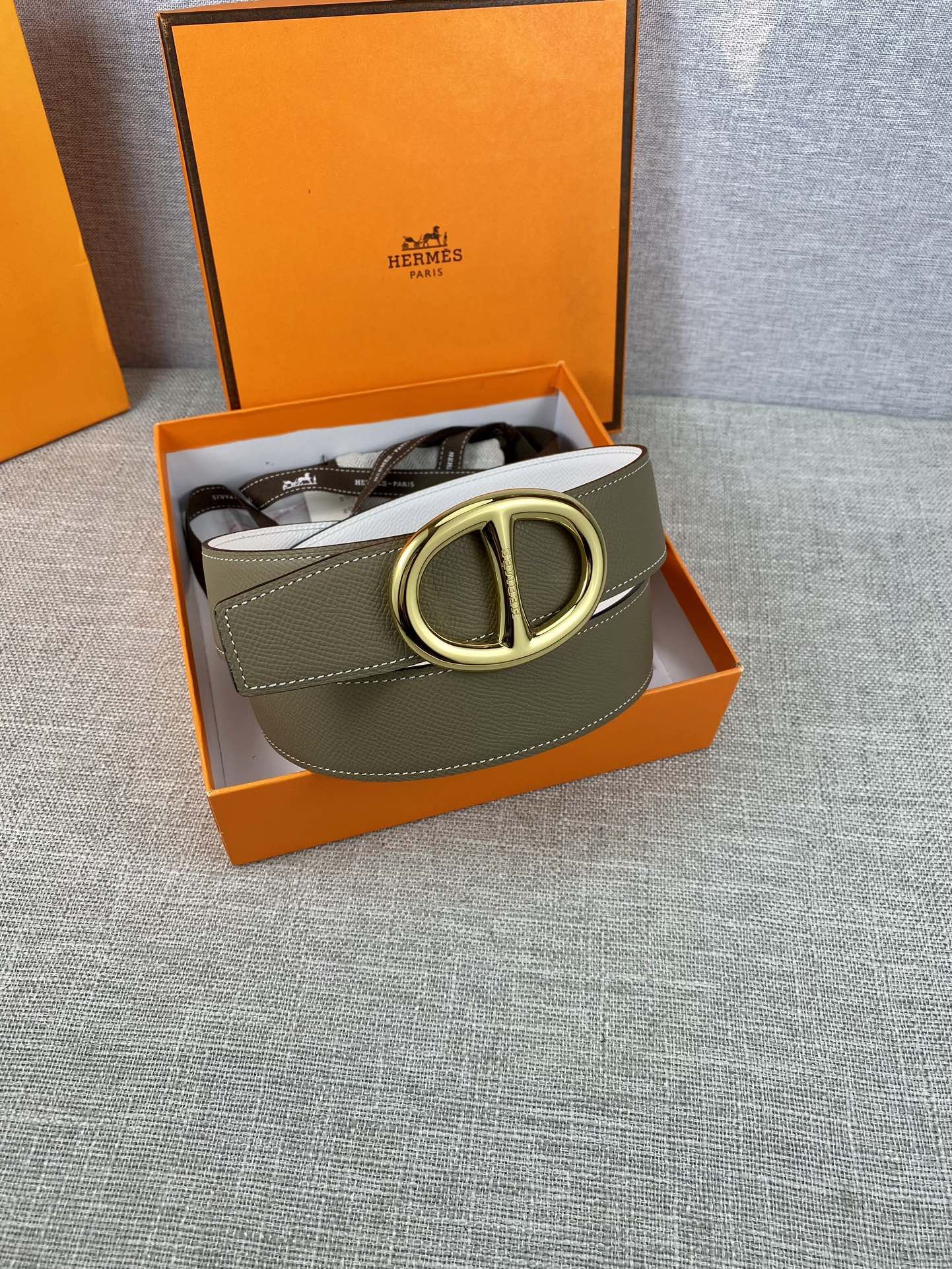 Olive leather belt with gold-tone double-ring buckle