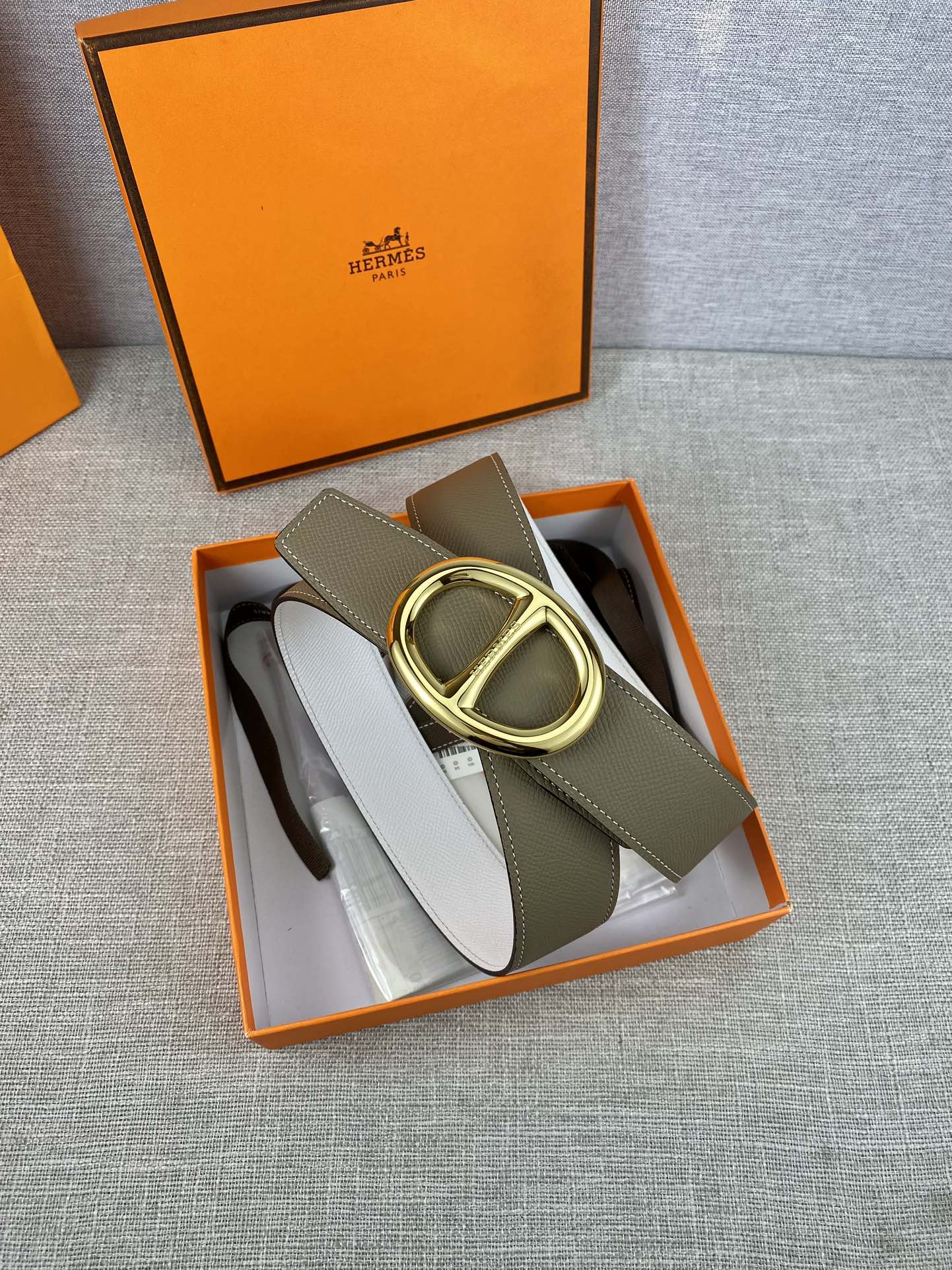 Olive leather belt with gold-tone double-ring buckle