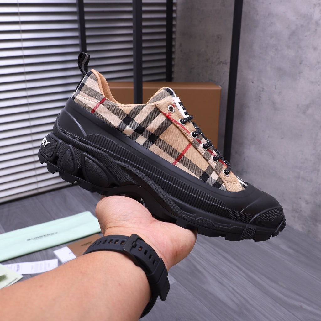 Luxury Shoes Burberry