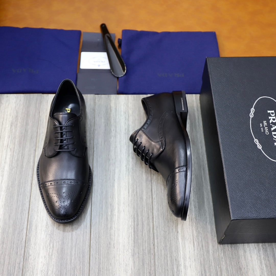 Black leather lace-up oxford shoes, side view with stitched detailing, Prada