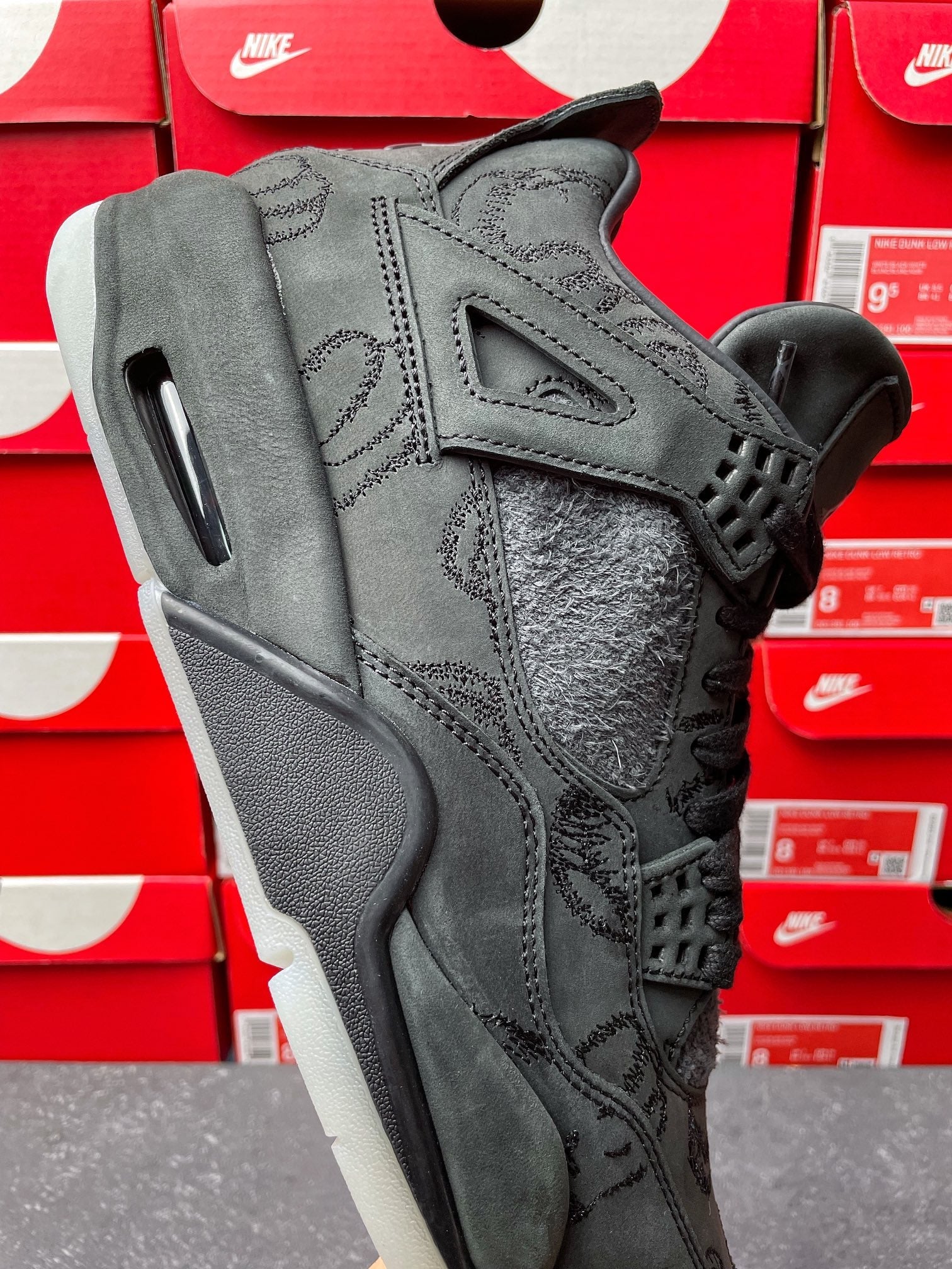GX Batch-Kaws × Air Jordan 4 Black