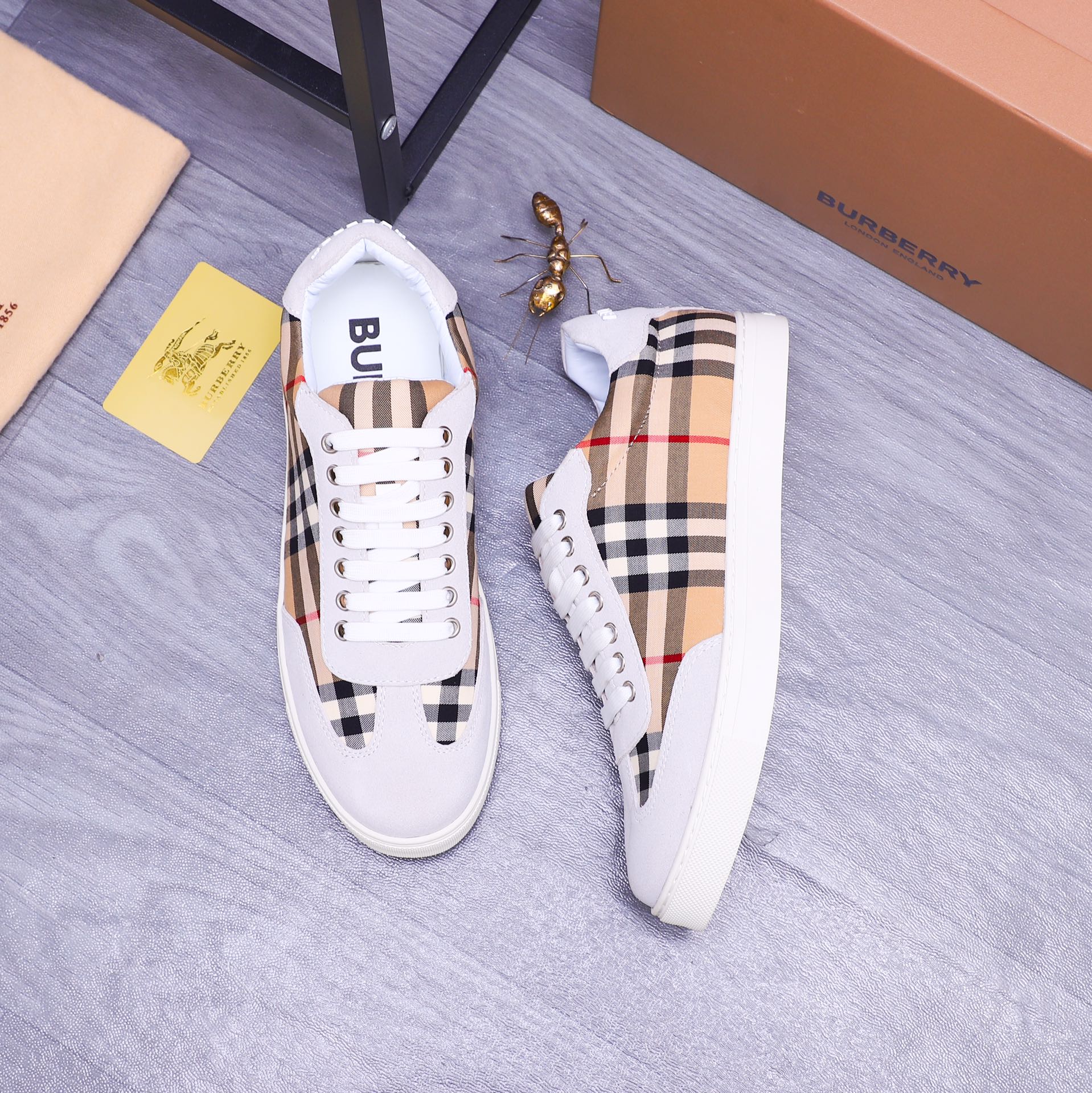 Luxury Shoes Burberry