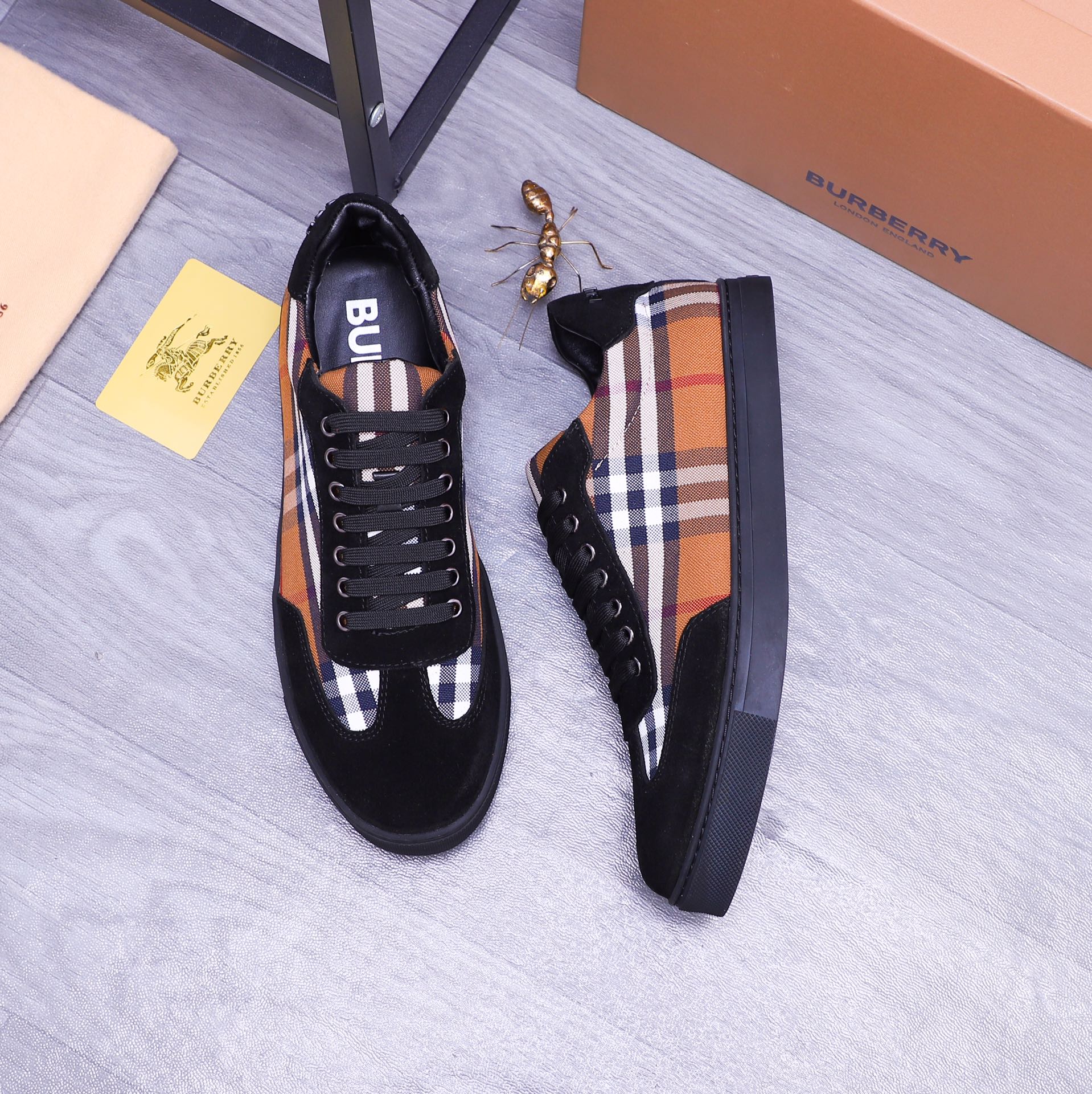 Luxury Shoes Burberry