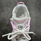 Balenciaga unisex sneaker heel back with BALENCIAGA logo and pink collar