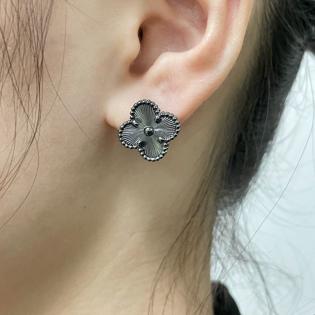 Van Cleef & Arpels Accessories