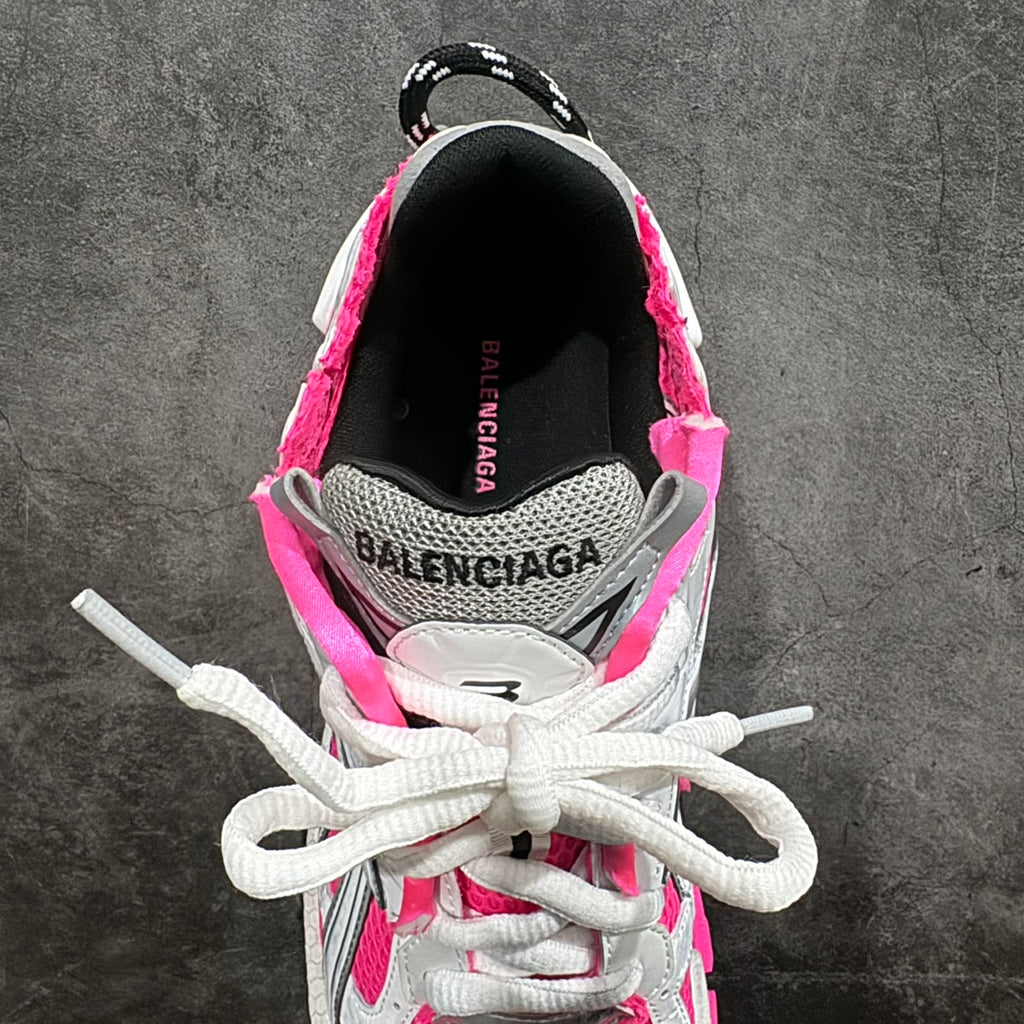 Unisex sneakers heel and tongue, pink lining with BALENCIAGA logo on insole