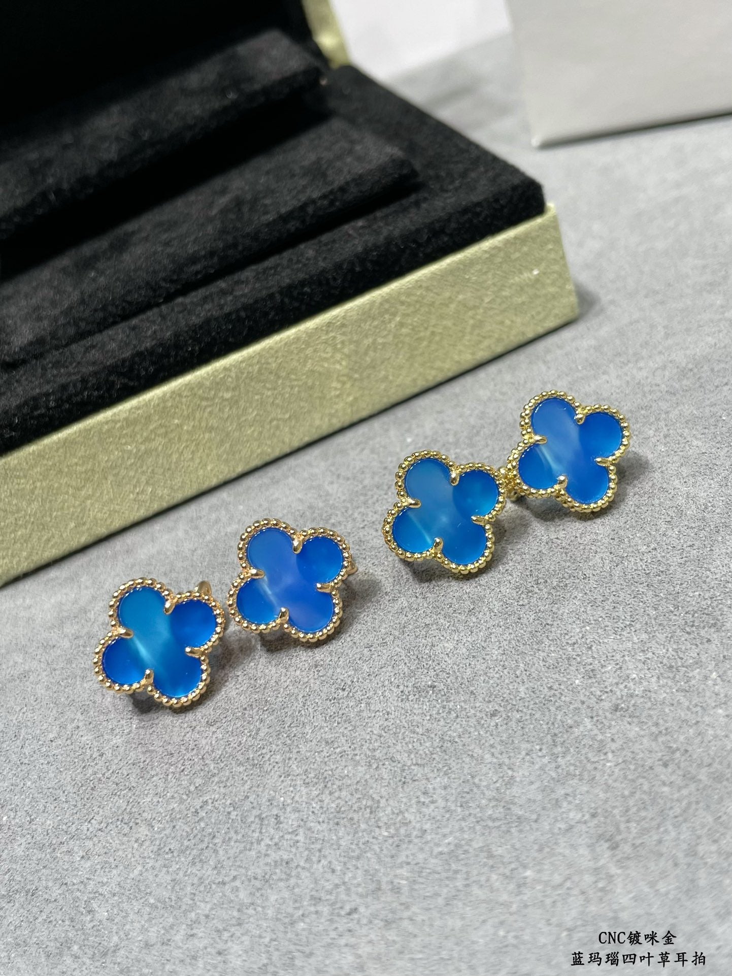 Van Cleef & Arpels Accessories