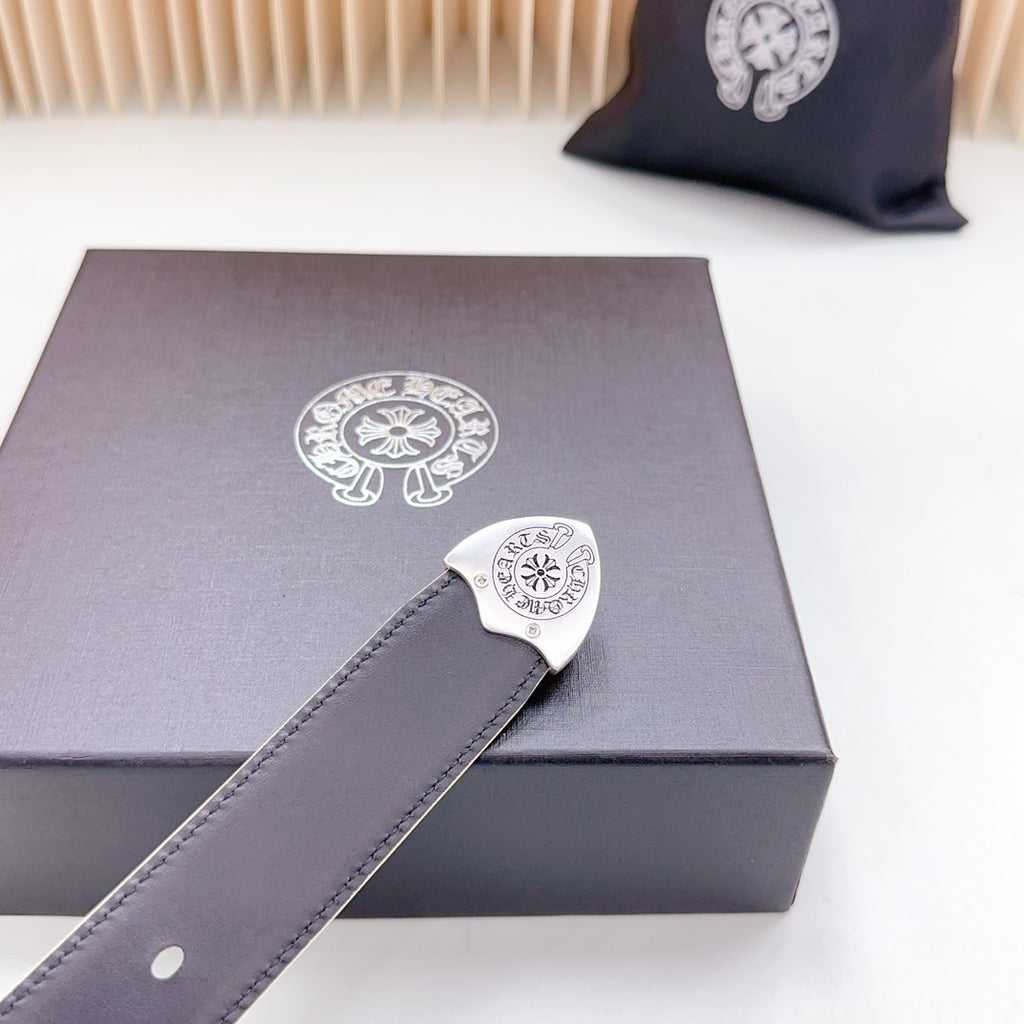 Gray leather belt with silver buckle and heart-shaped ornament