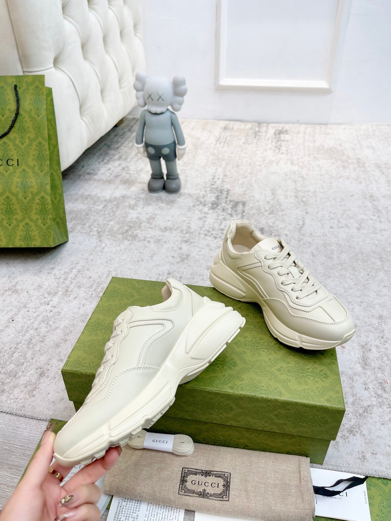 Gucci unisex sneakers, cream leather with sleek panels and chunky sole