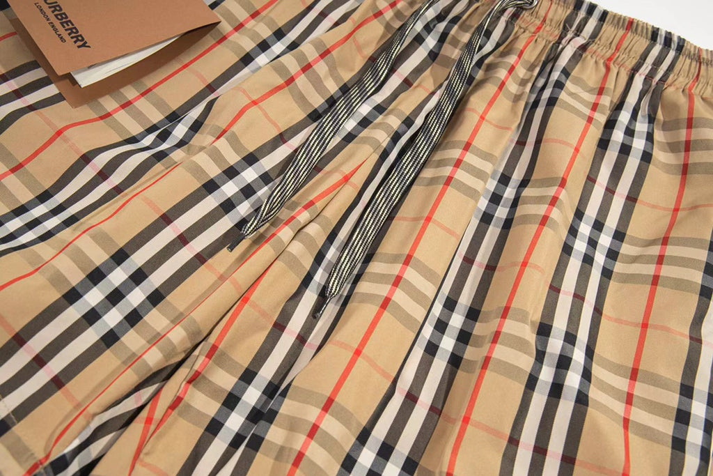 Burberry plaid shorts interior waistband and drawstring cords detail