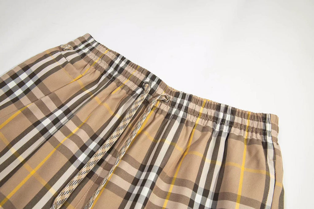 Plaid shorts waistband with elastic band and drawstring tie, beige black and yellow