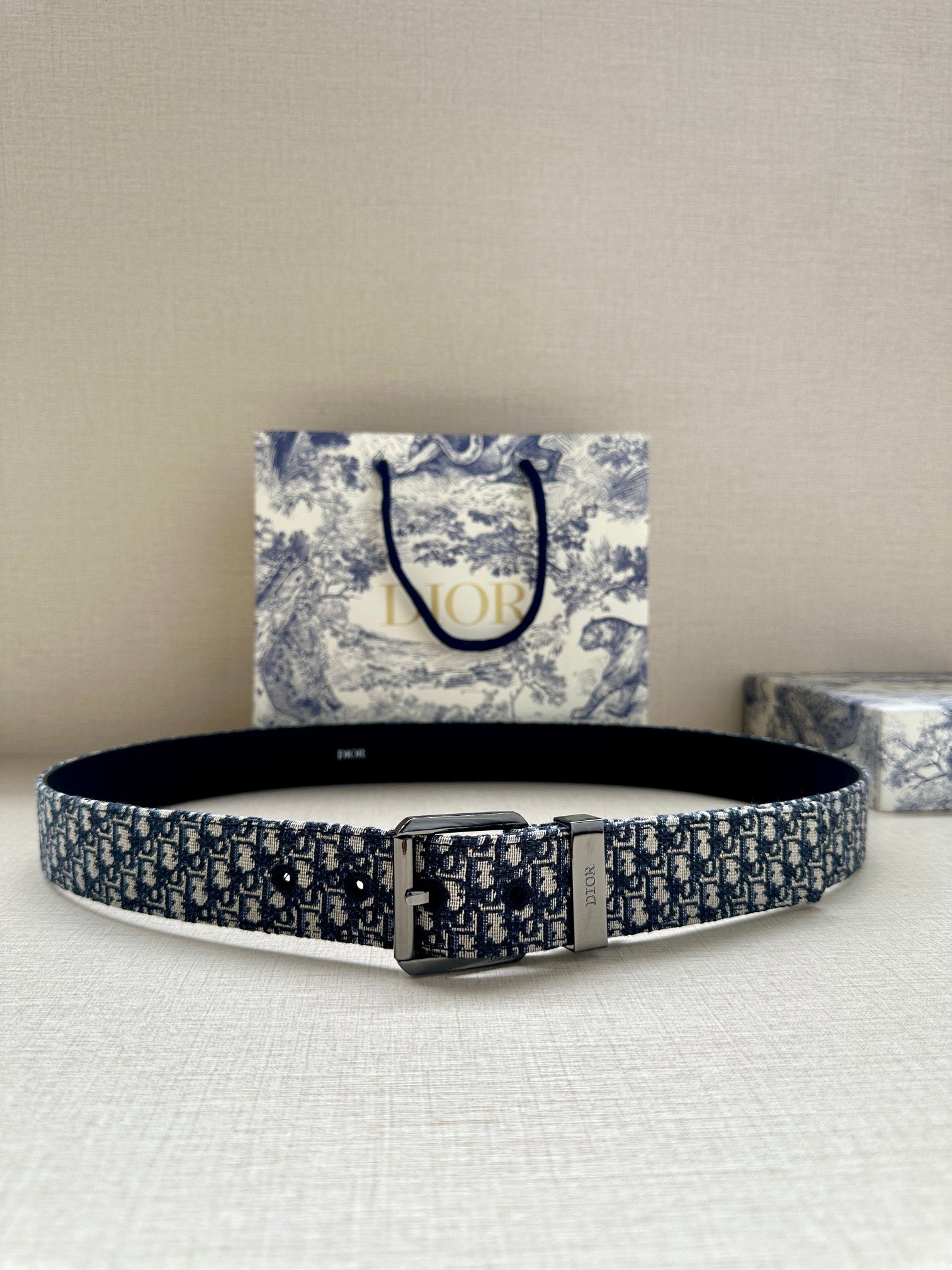 Dior belt in blue Dior Oblique jacquard with silver buckle and dark leather keeper