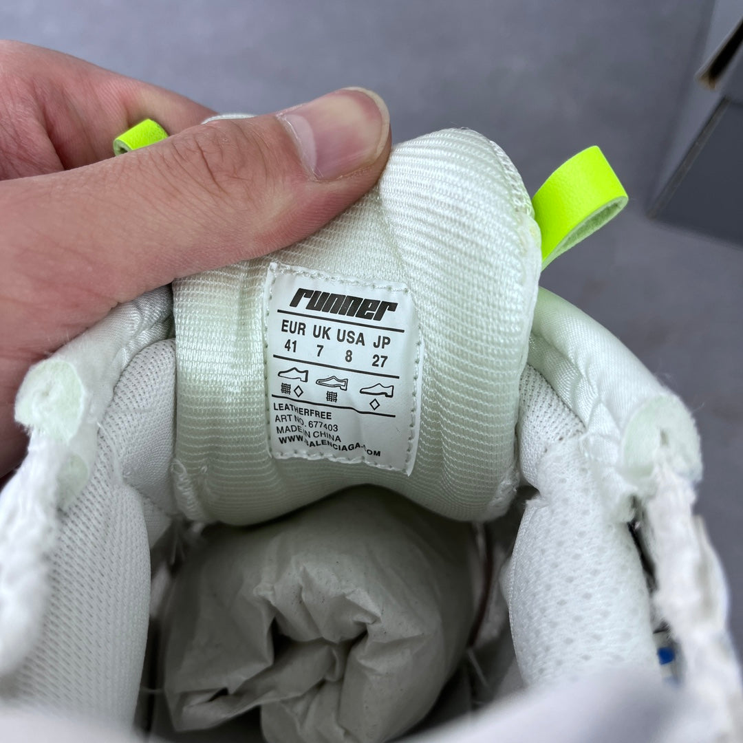 Balenciaga unisex sneaker size label inside, white sockliner with fabric tag
