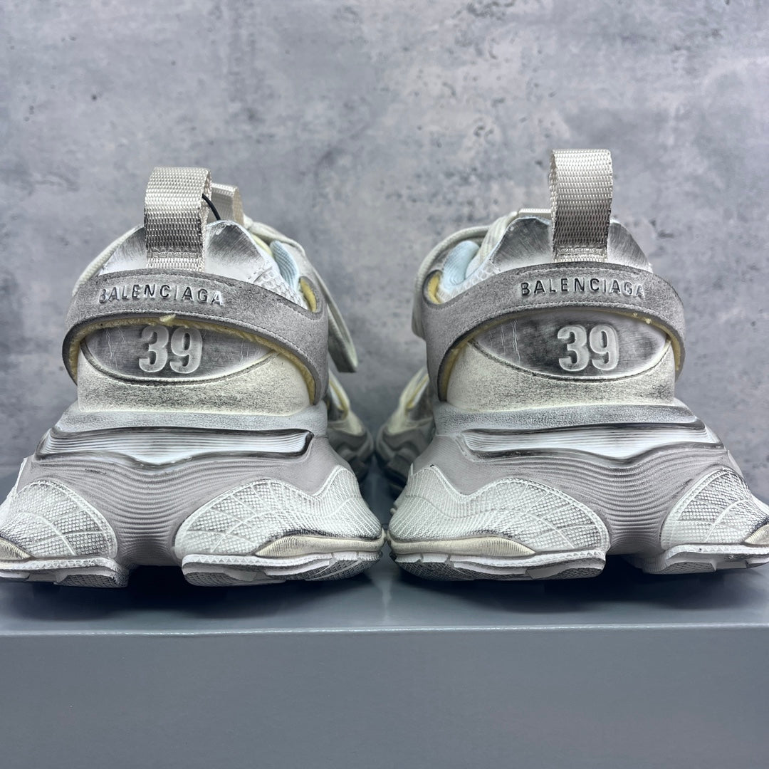 Balenciaga unisex sneakers heel backs with 39 size marking, silver and white