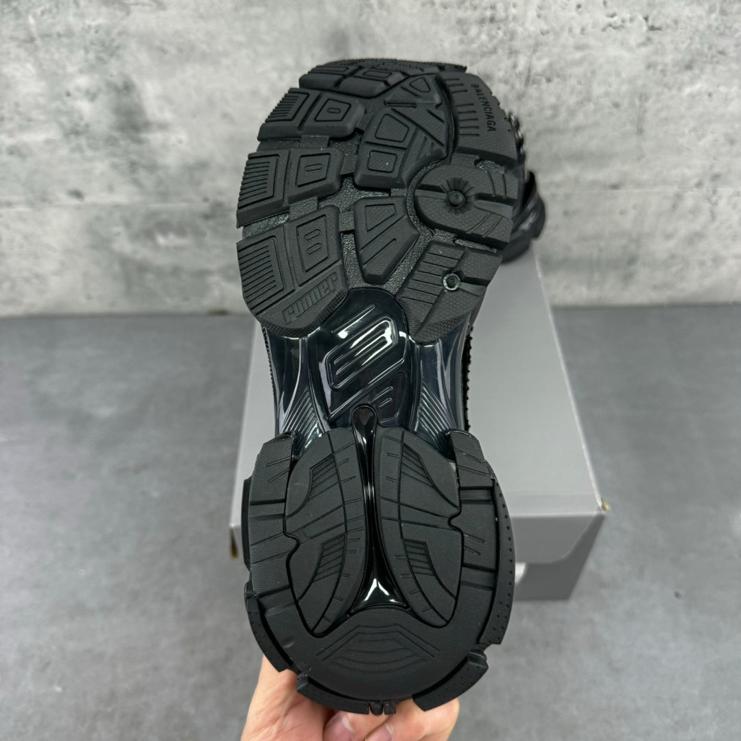 Balenciaga unisex black sneaker outsole with deep tread pattern