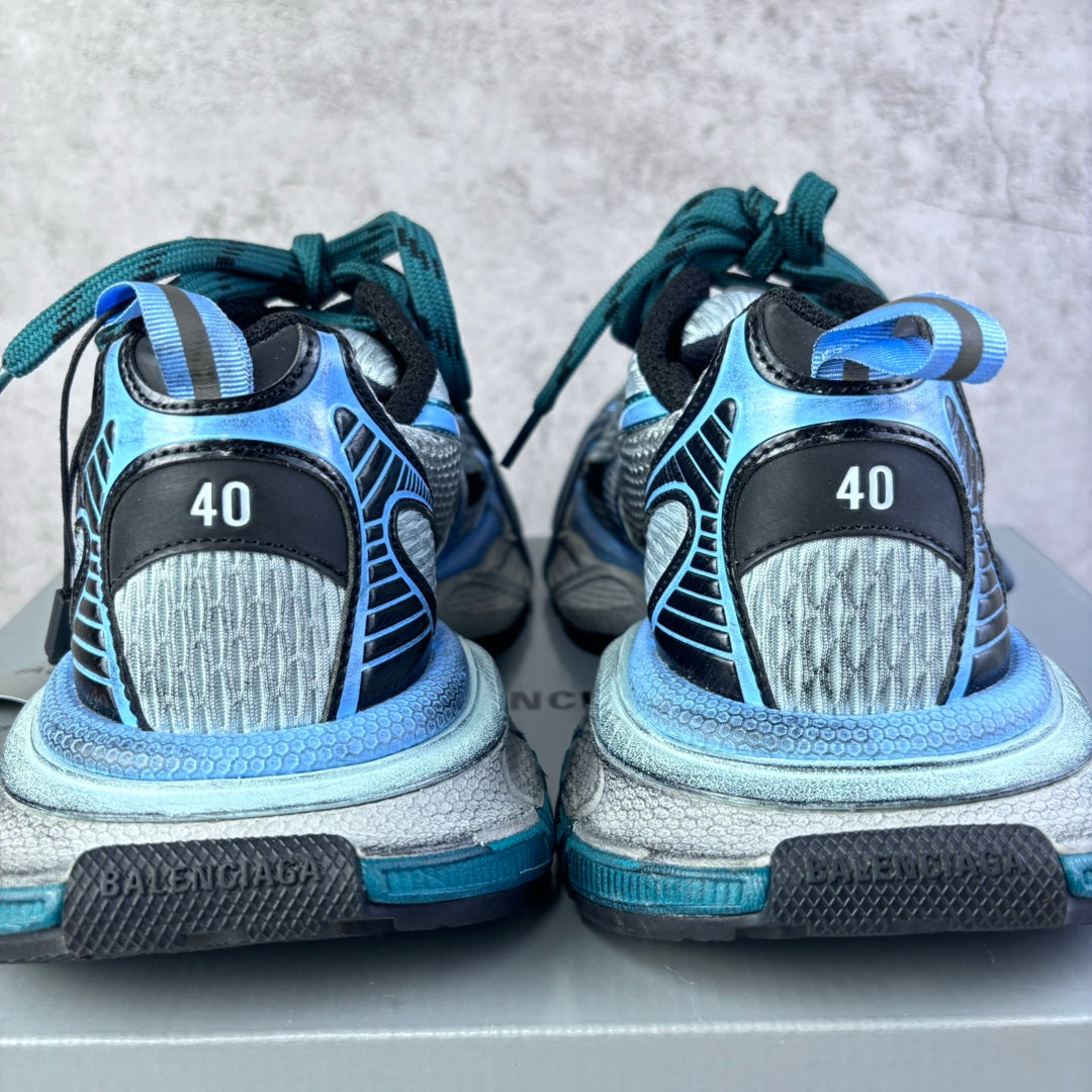 Balenciaga unisex sneakers, heel view with '40' detail, light blue and teal trim