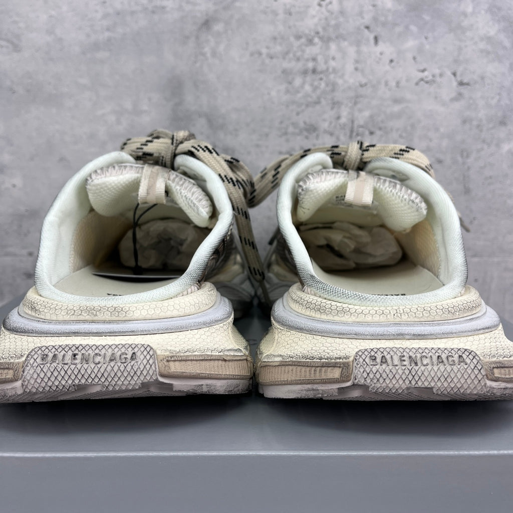 Balenciaga unisex sneakers heel view with embossed side branding and cushioned collar