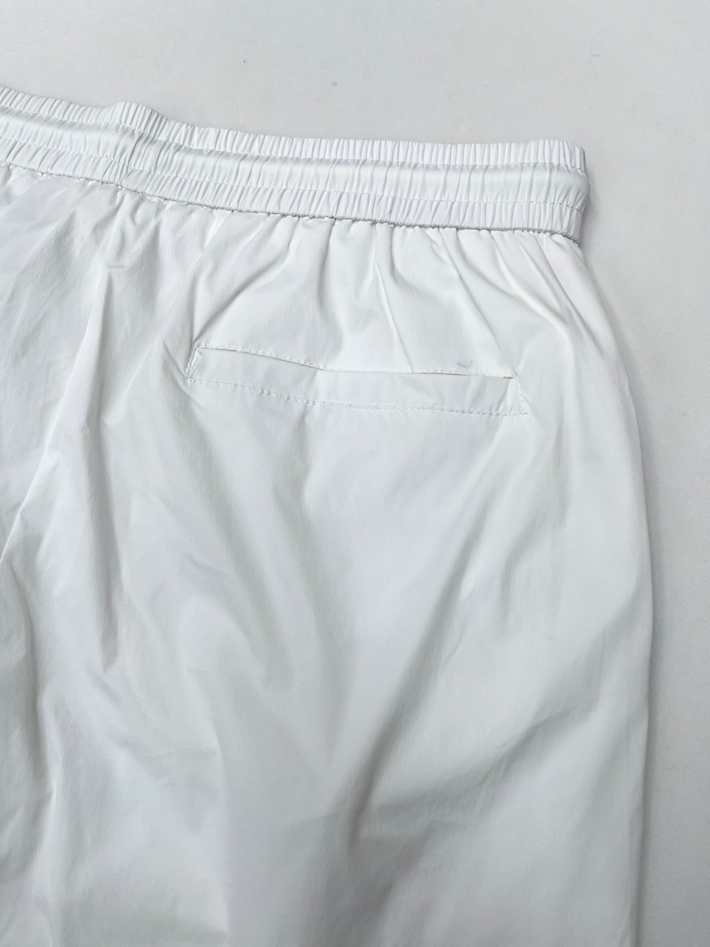 Burberry white shorts with elastic waistband and back seam details