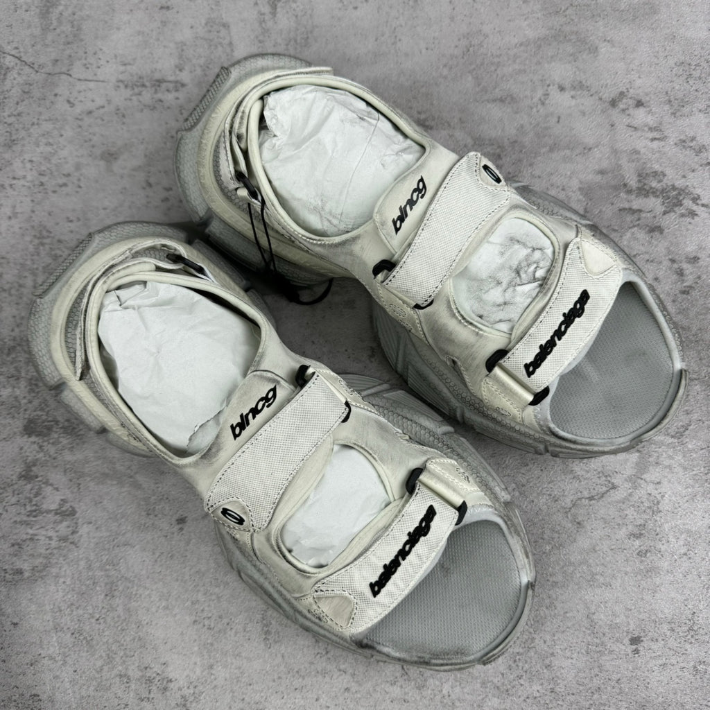 Balenciaga unisex low-top sneakers in light gray leather, velcro straps and logo