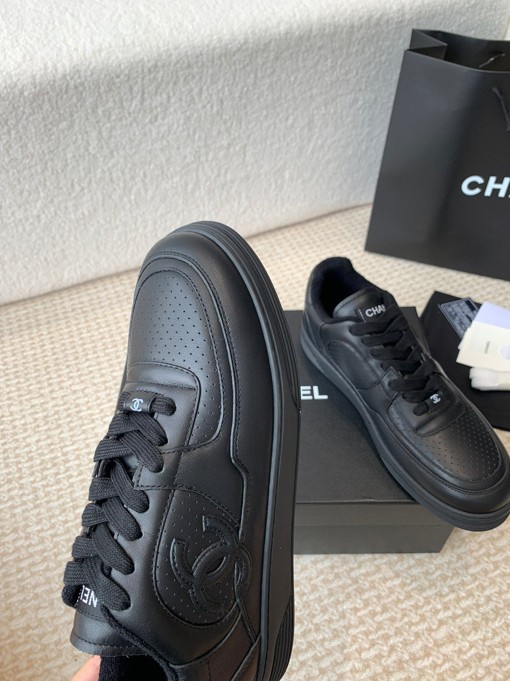 Luxury Shoes Chanel Unisex