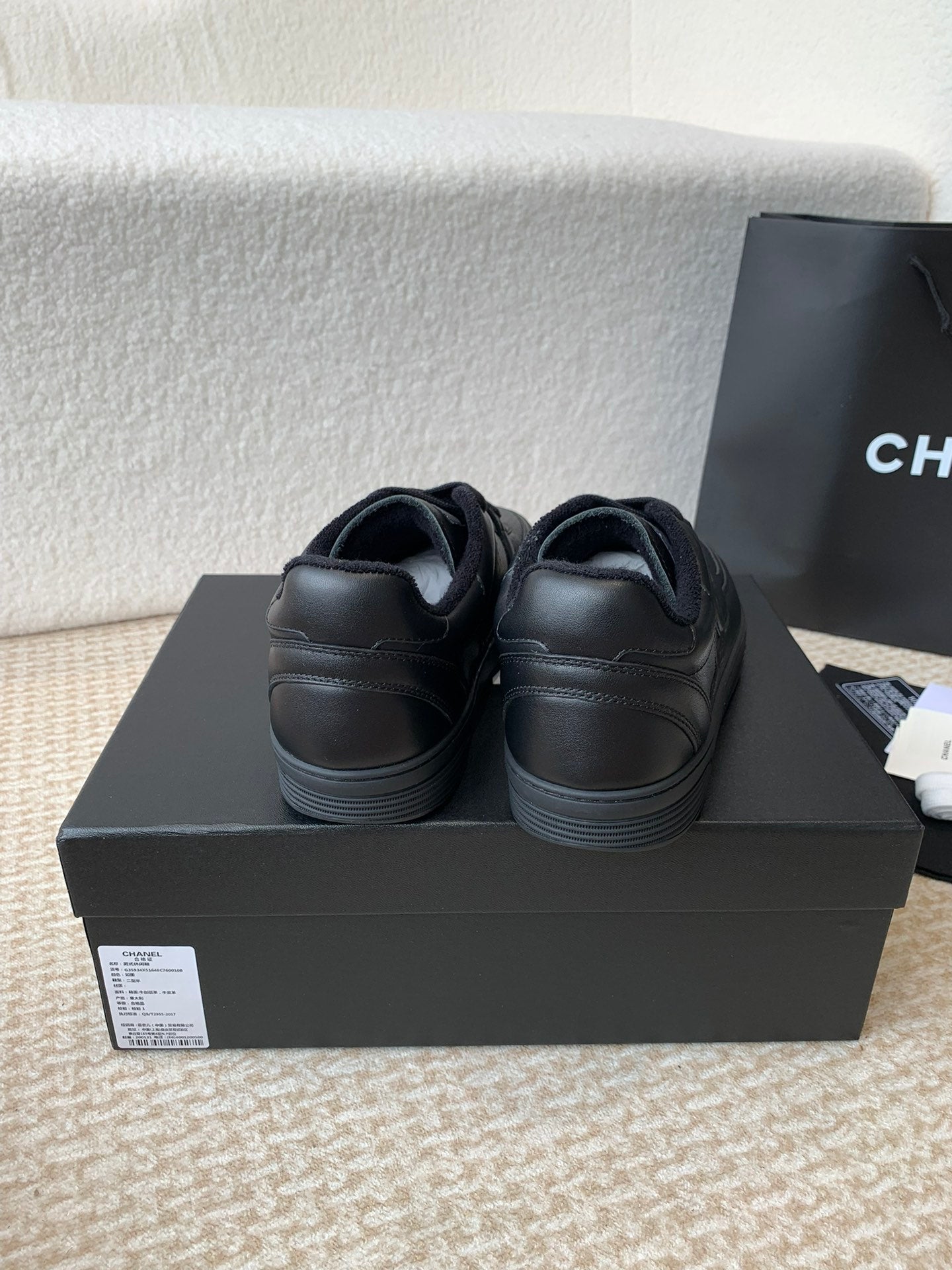 Luxury Shoes Chanel Unisex
