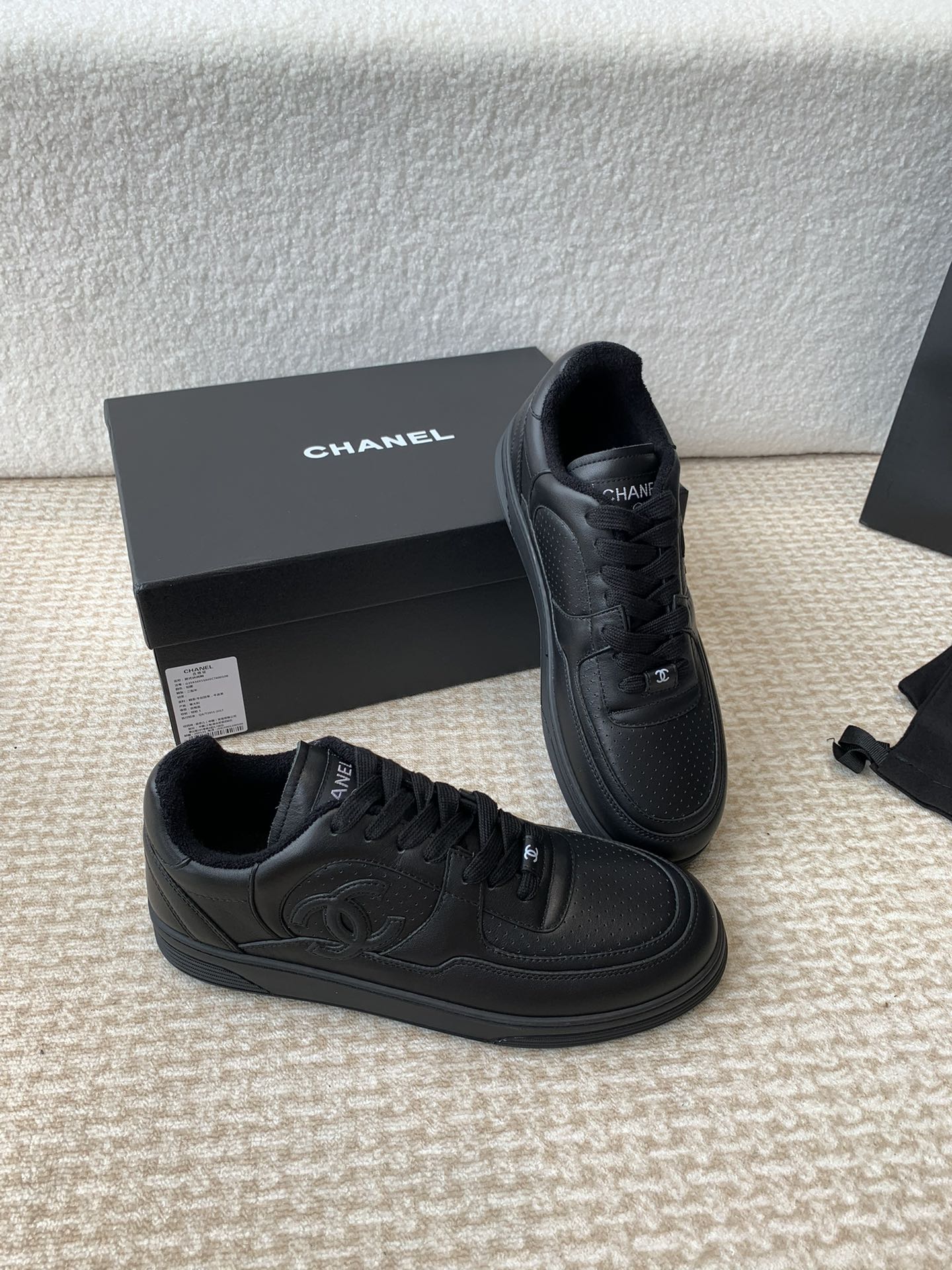 Luxury Shoes Chanel Unisex