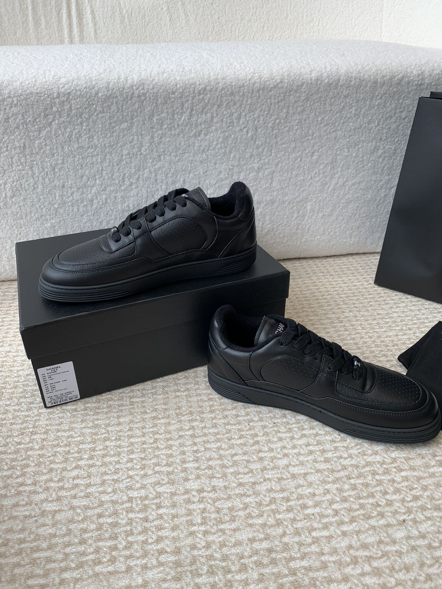 Luxury Shoes Chanel Unisex