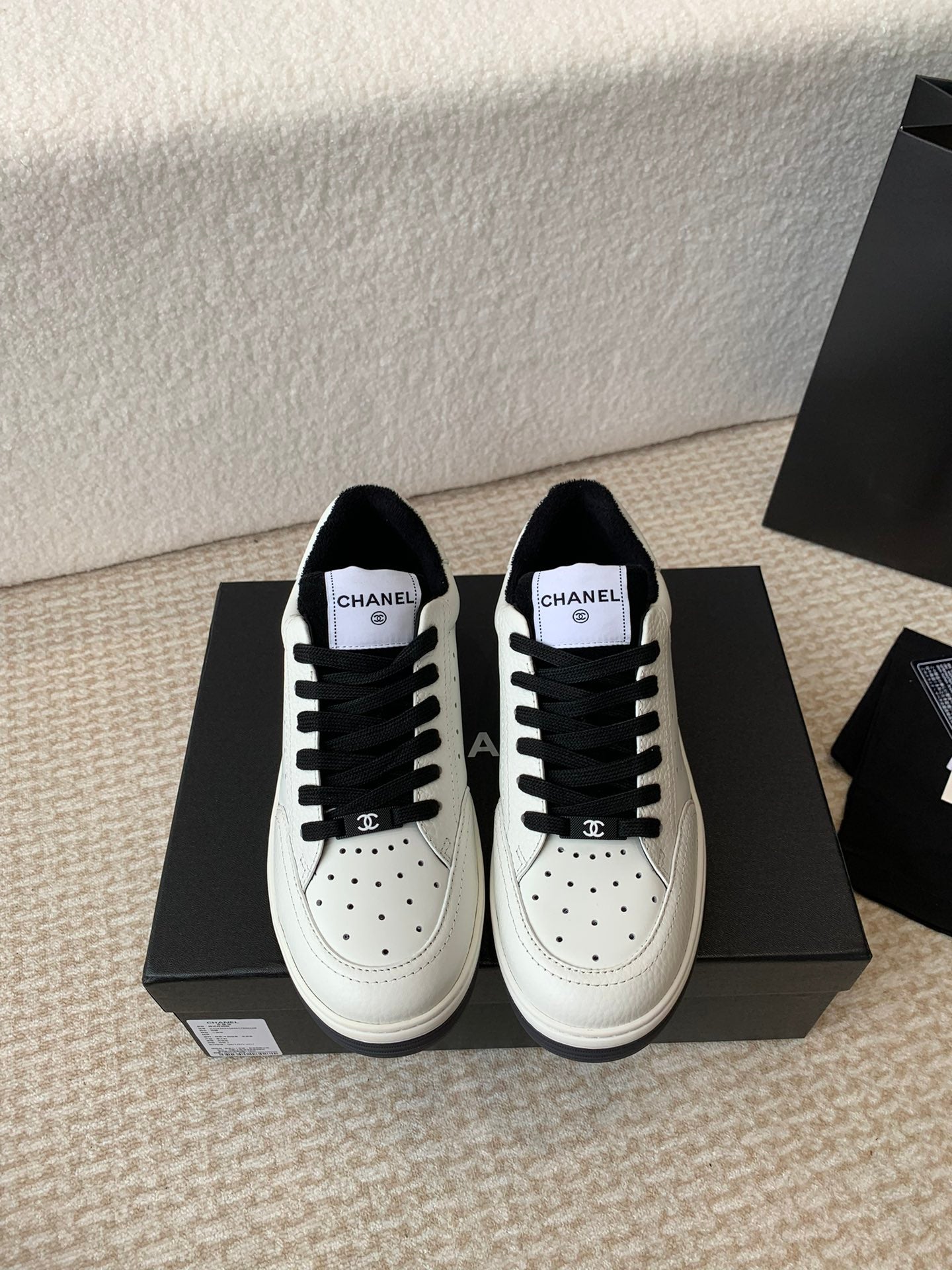 Luxury Shoes Chanel Unisex