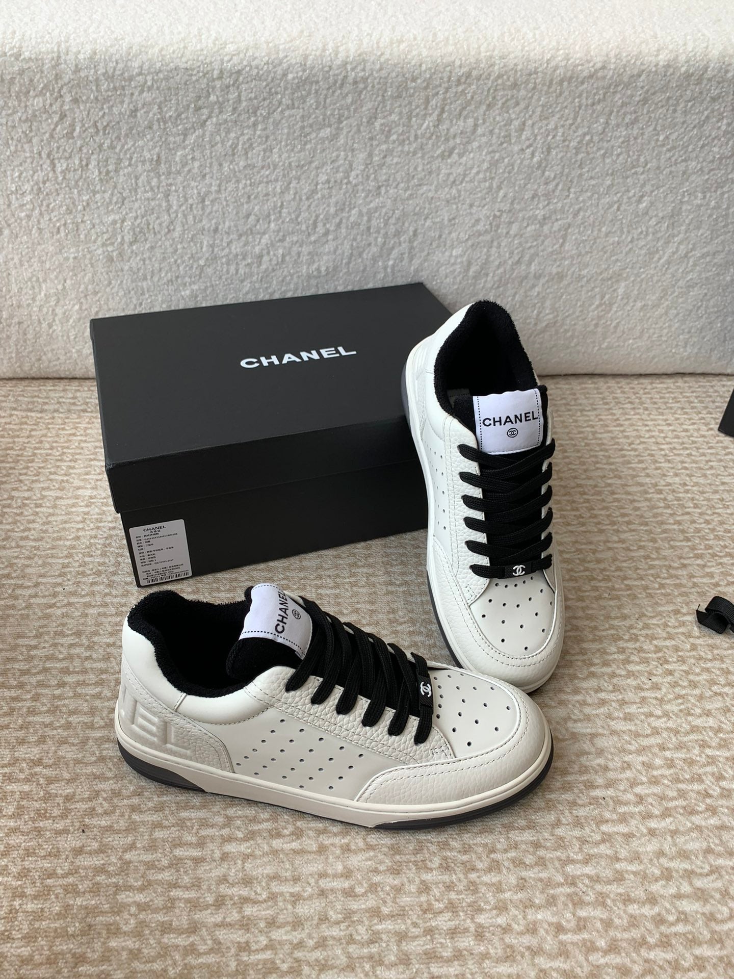 Luxury Shoes Chanel Unisex