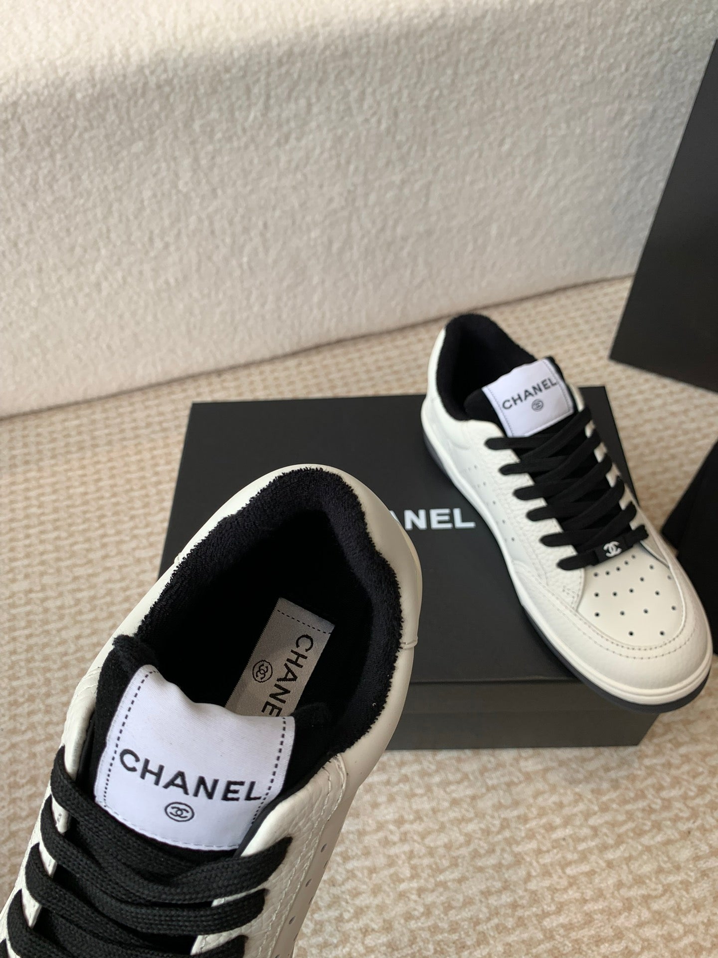 Luxury Shoes Chanel Unisex