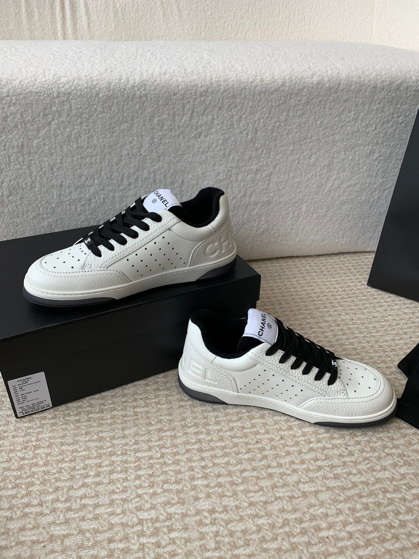 Luxury Shoes Chanel Unisex