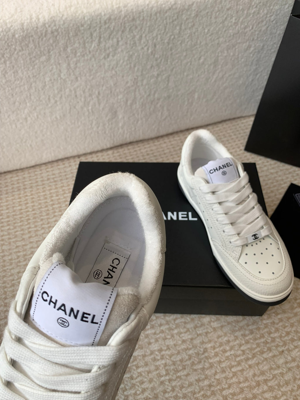 Luxury Shoes Chanel Unisex