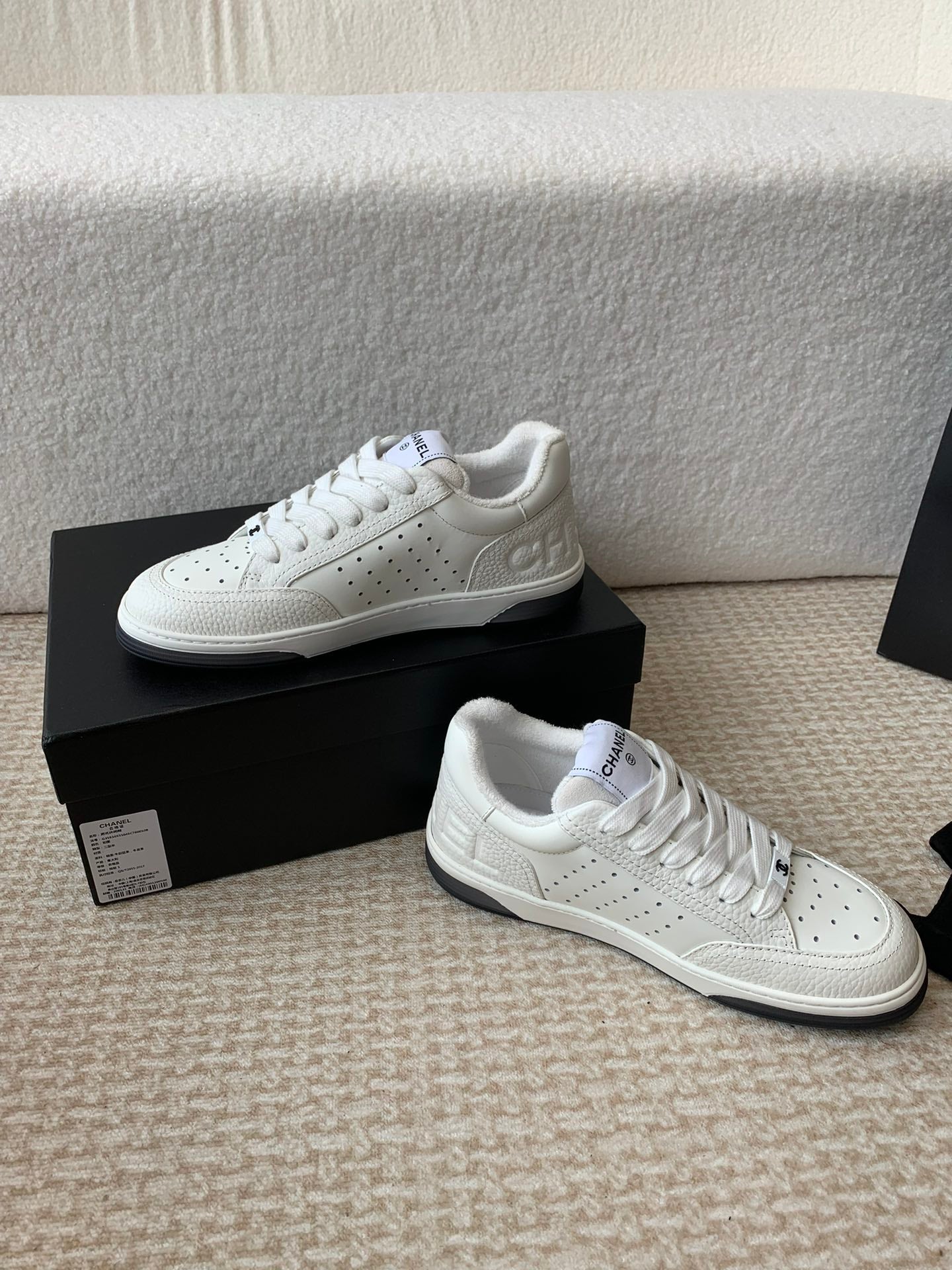 Luxury Shoes Chanel Unisex