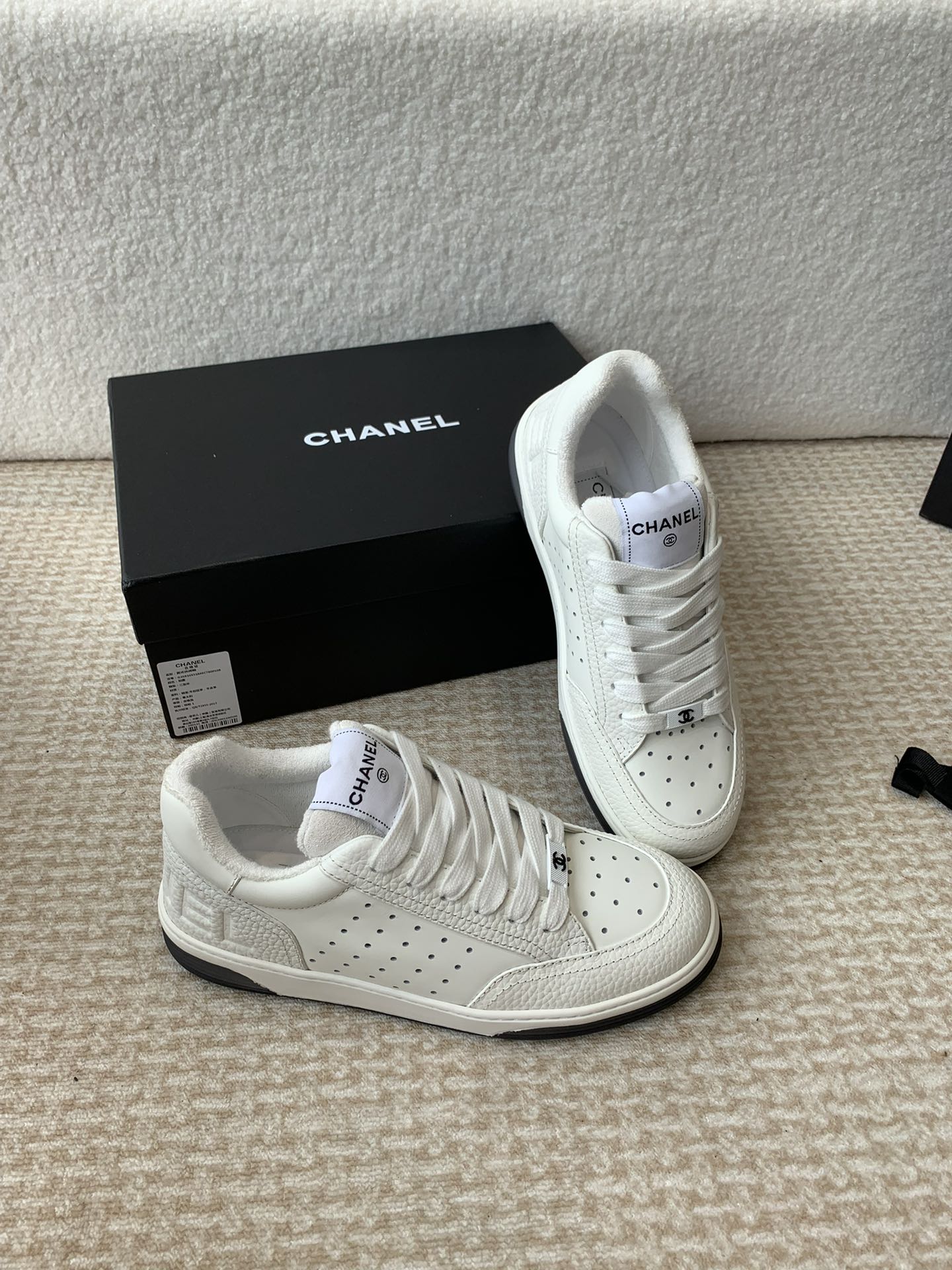 Luxury Shoes Chanel Unisex