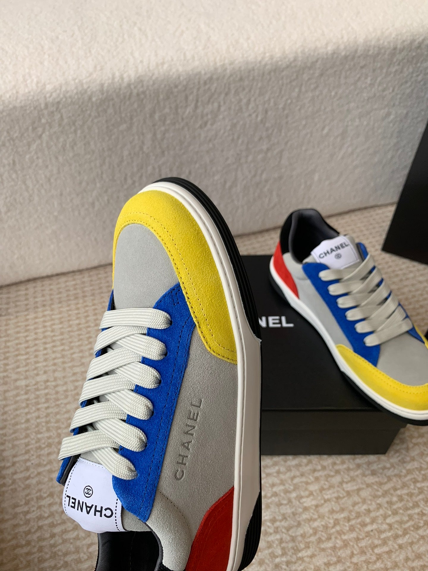 Luxury Shoes Chanel Unisex