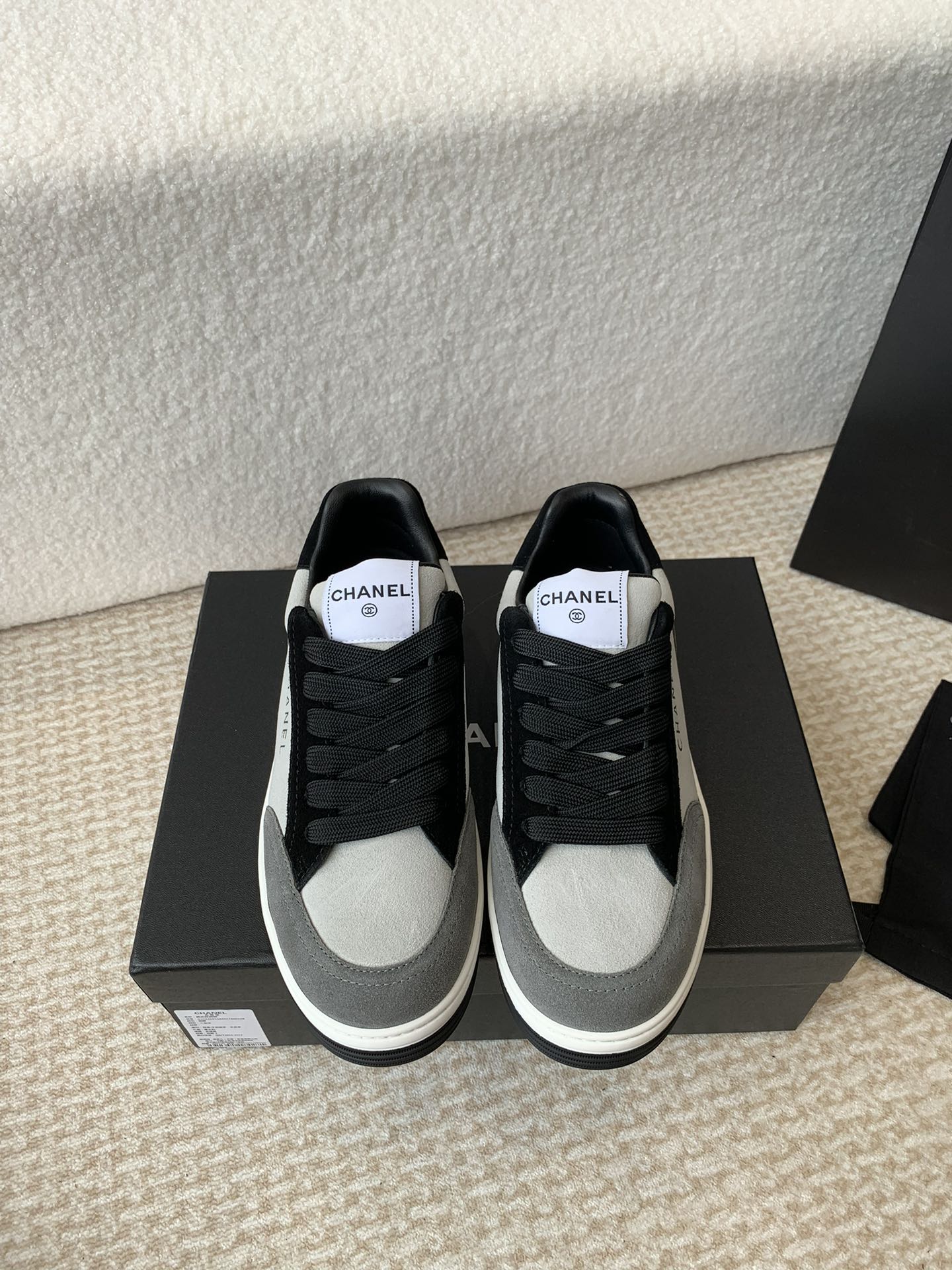 Luxury Shoes Chanel Unisex