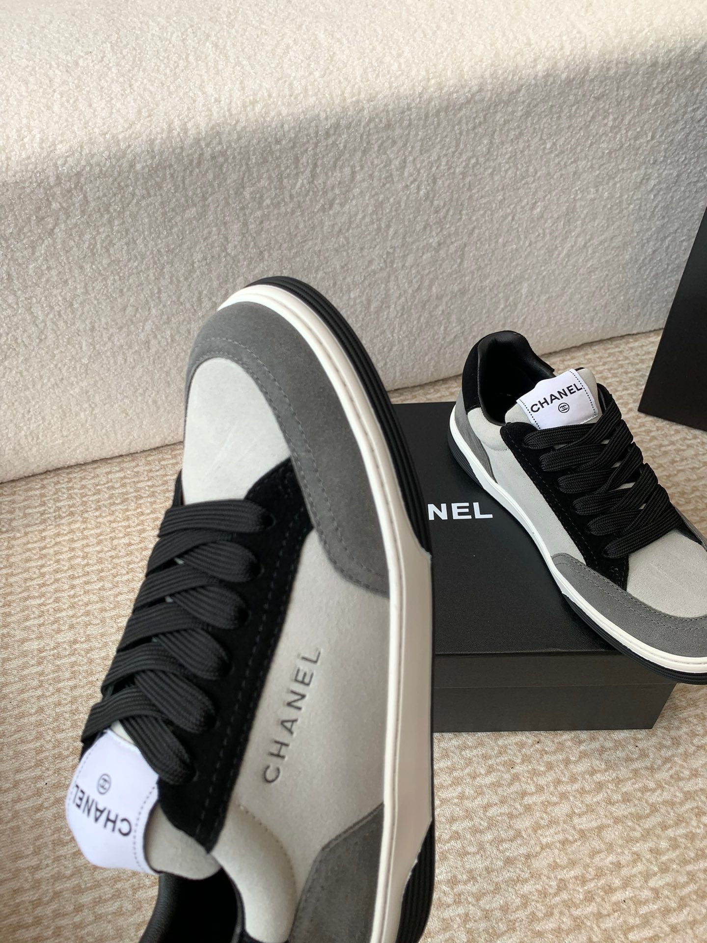 Luxury Shoes Chanel Unisex