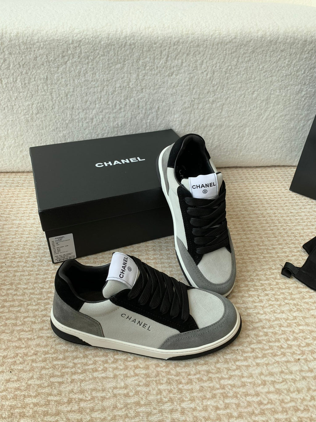 Luxury Shoes Chanel Unisex