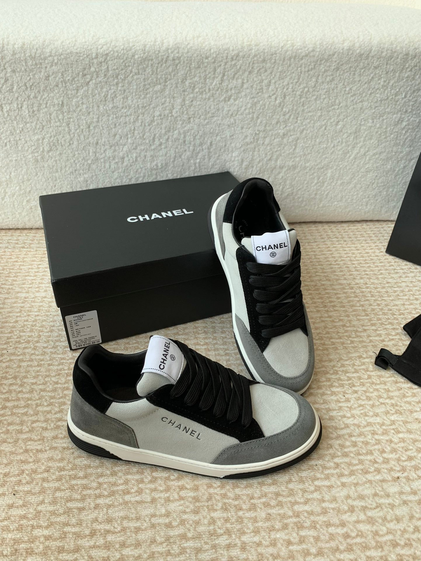 Luxury Shoes Chanel Unisex