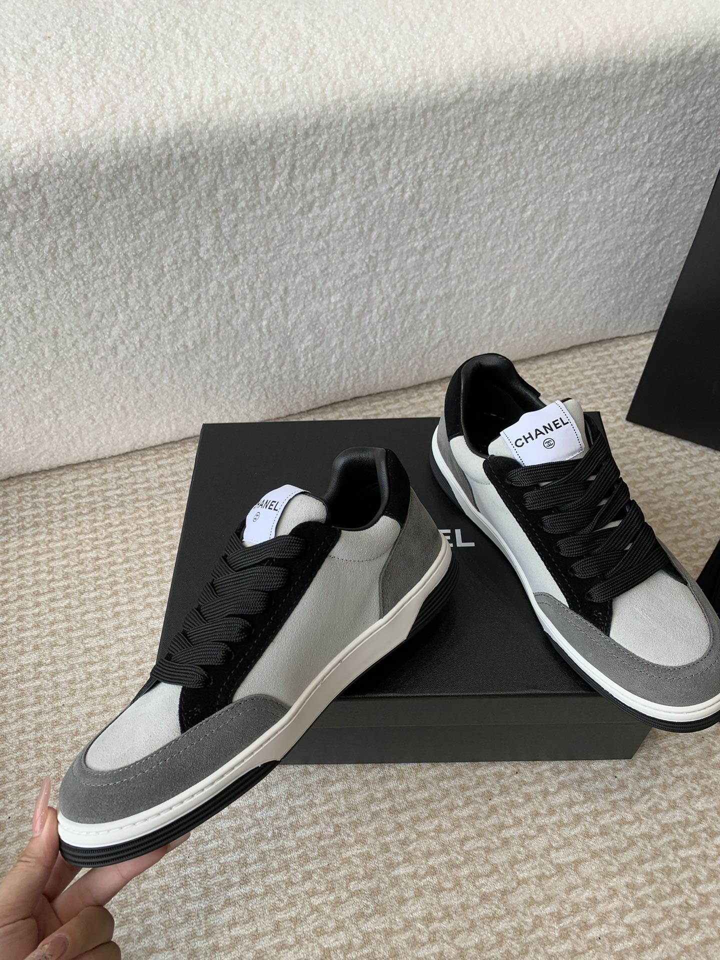 Luxury Shoes Chanel Unisex