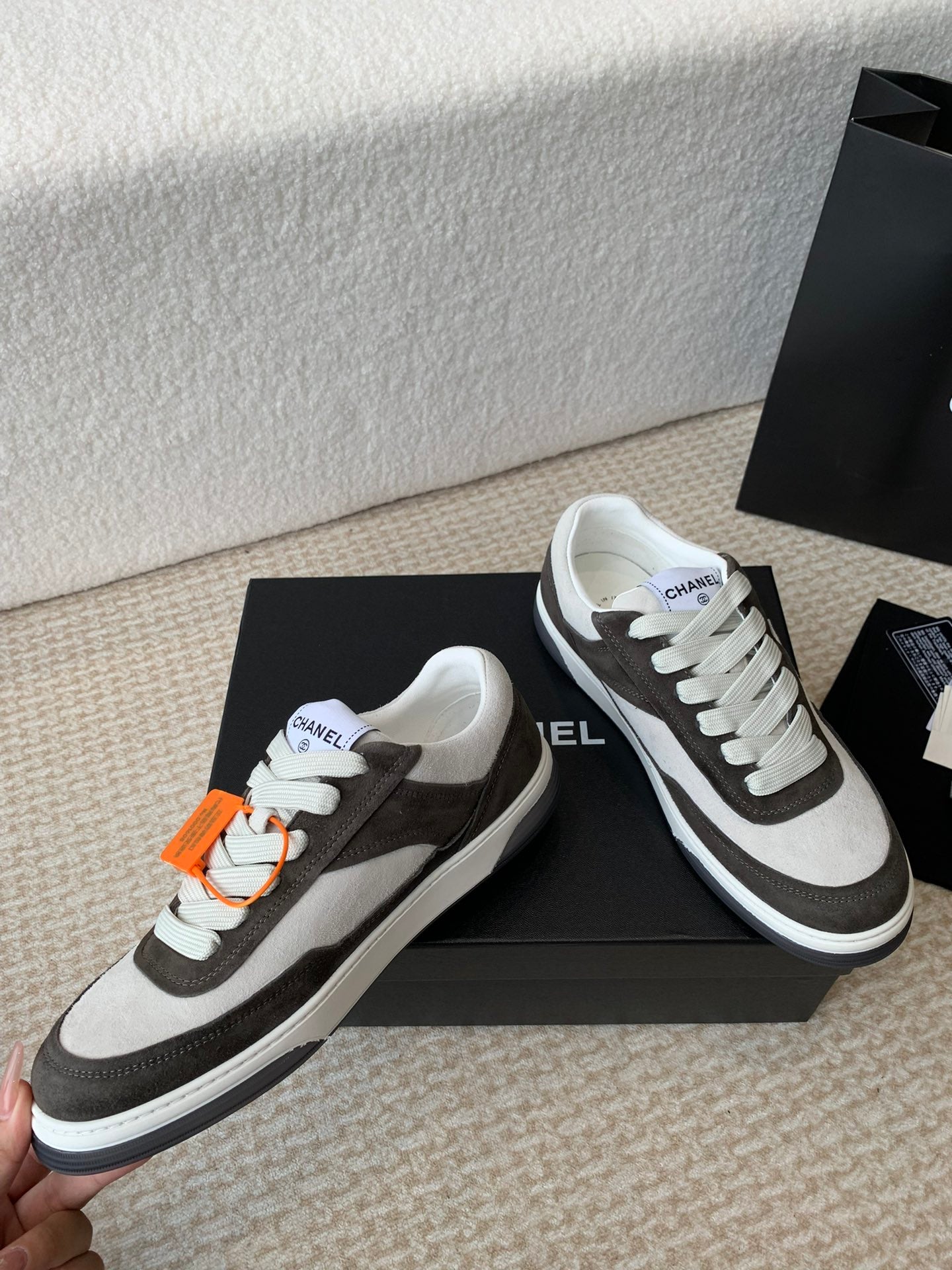 Luxury Shoes Chanel Unisex