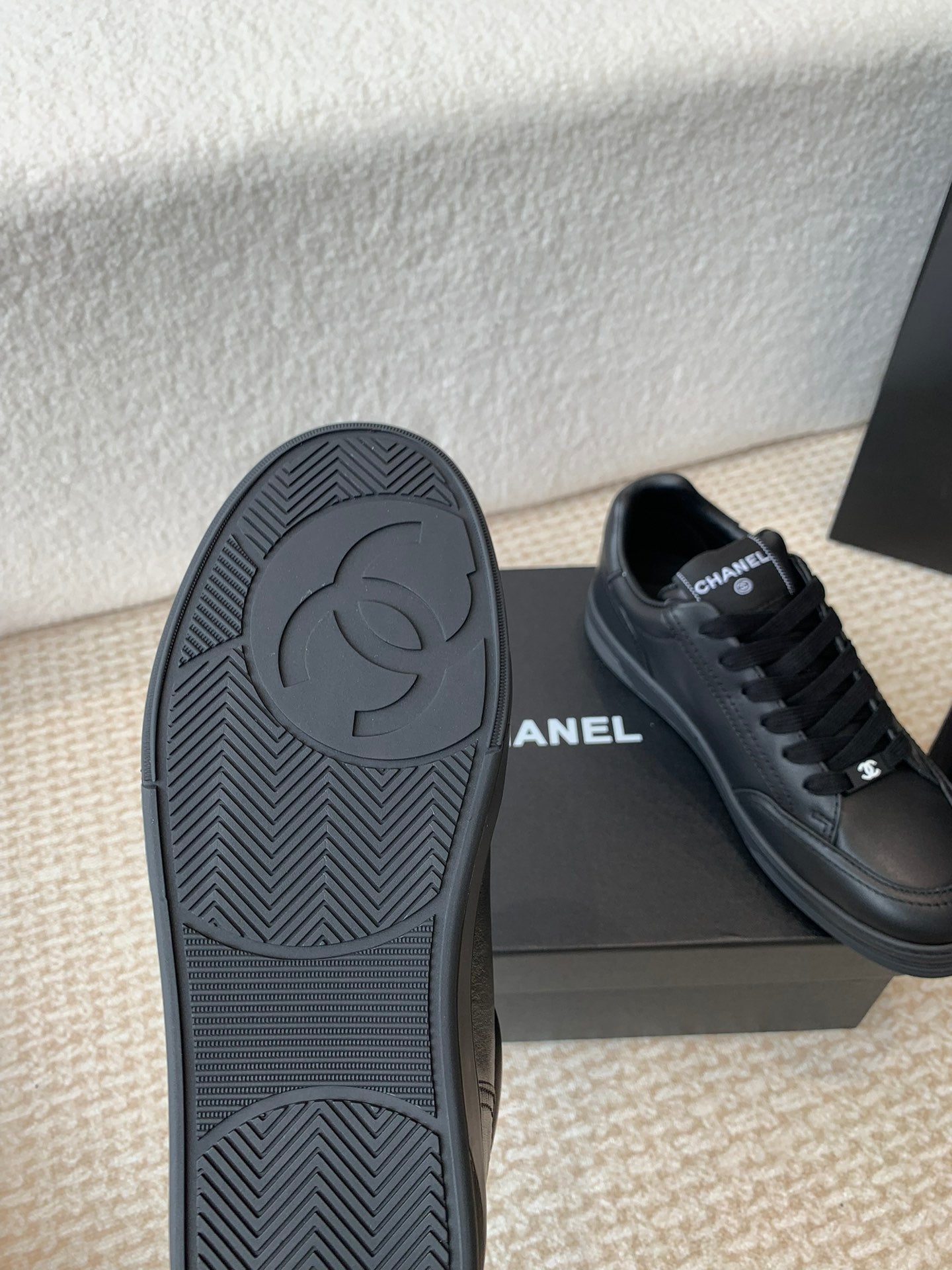 Luxury Shoes Chanel Unisex
