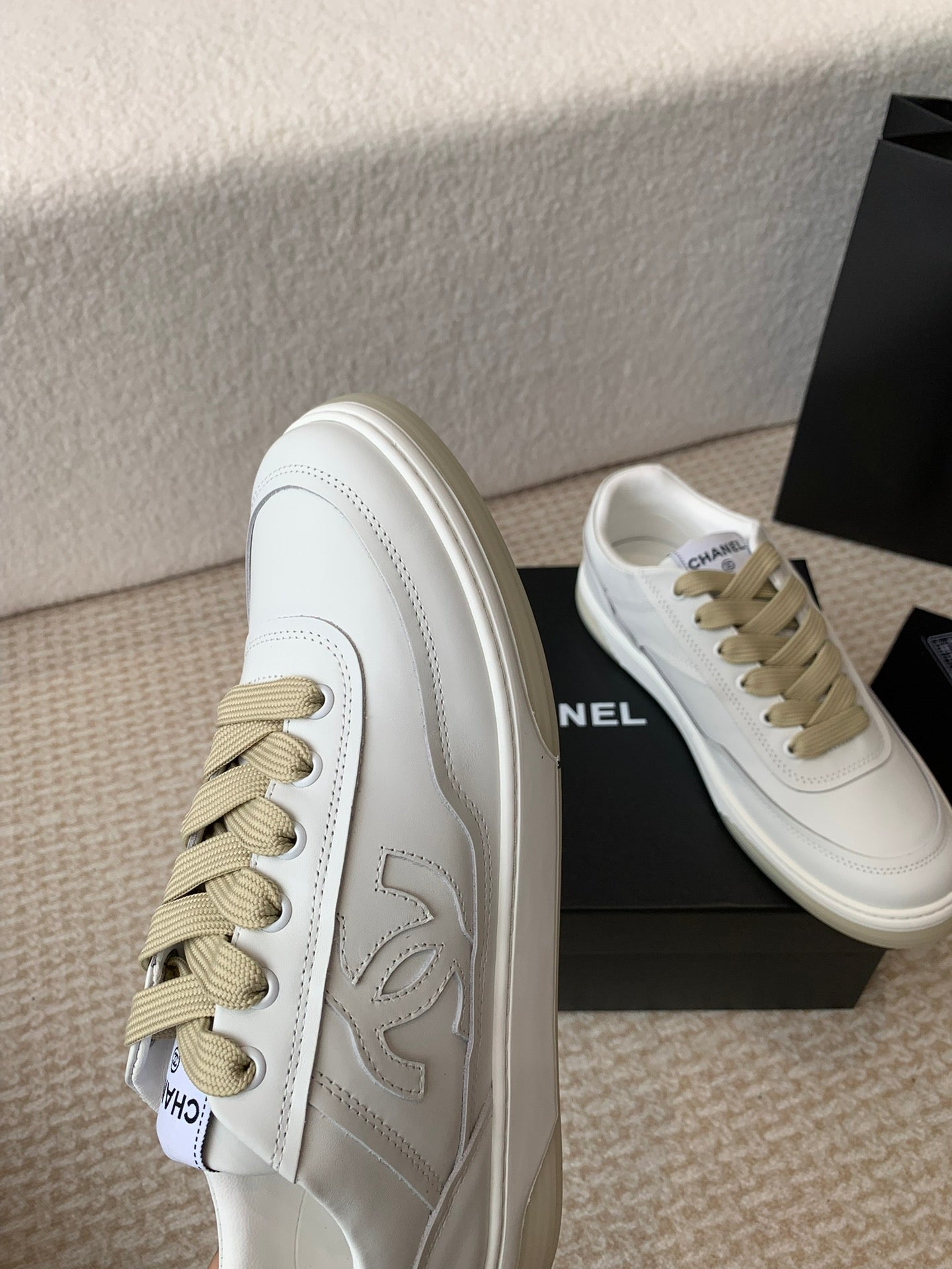 Luxury Shoes Chanel Unisex