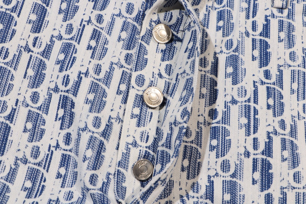 Dior shorts front placket with three metal buttons