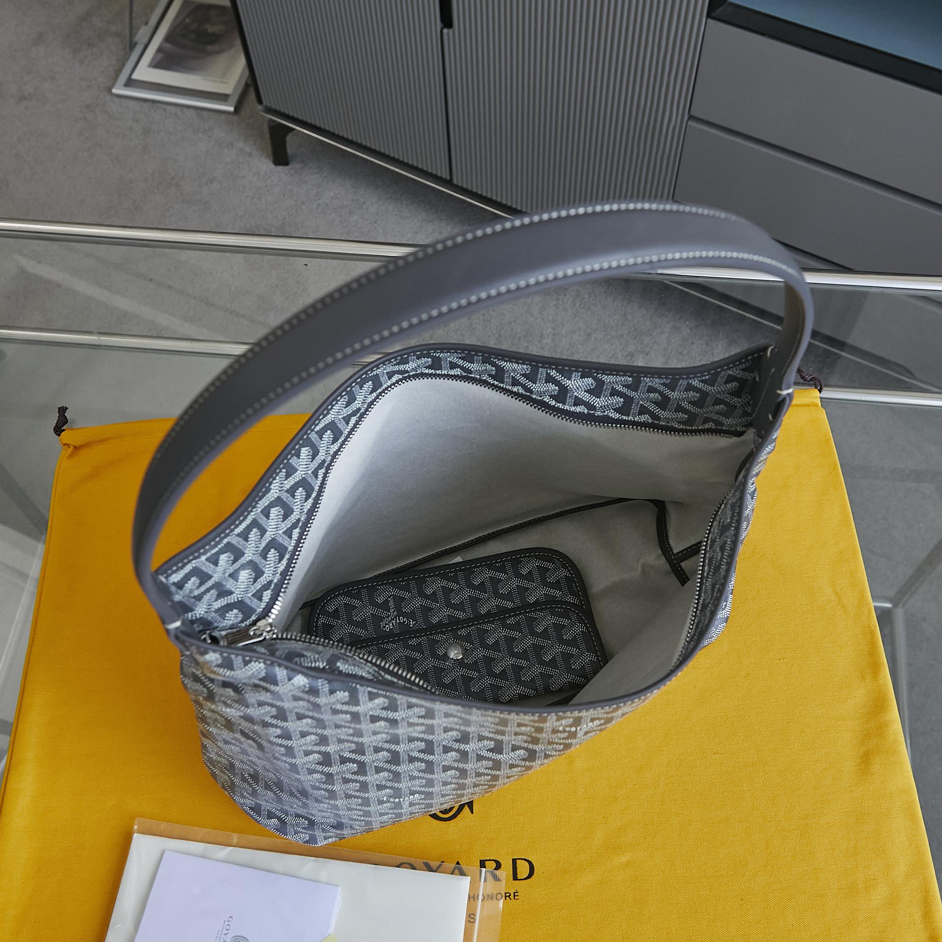 Goyard bag open top, blue-gray Goyardine exterior, fabric lining