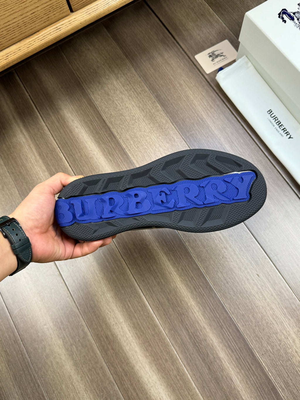 Burberry sneakers outsole, dark sole with blue textured grip pattern