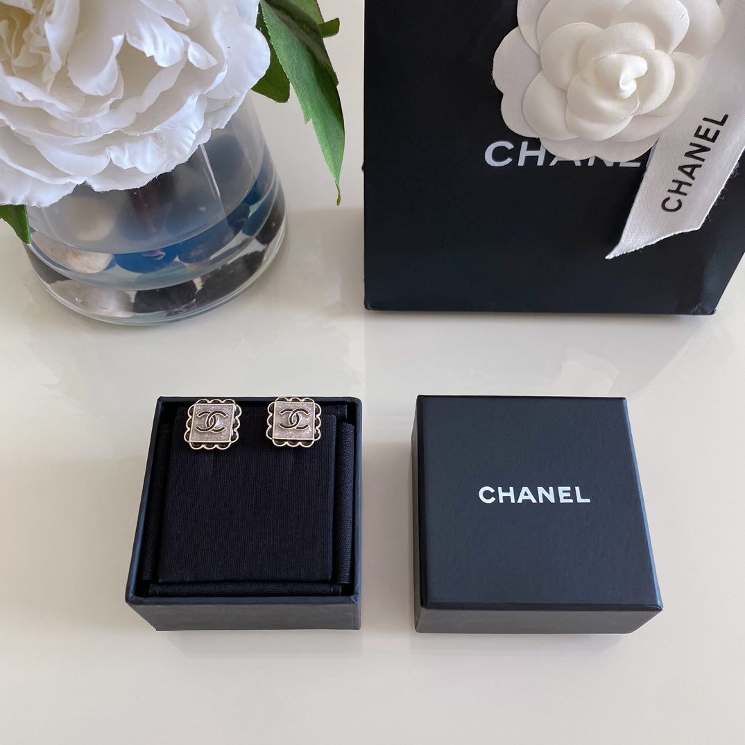 Chanel earring accessories box set with pair of stud earrings